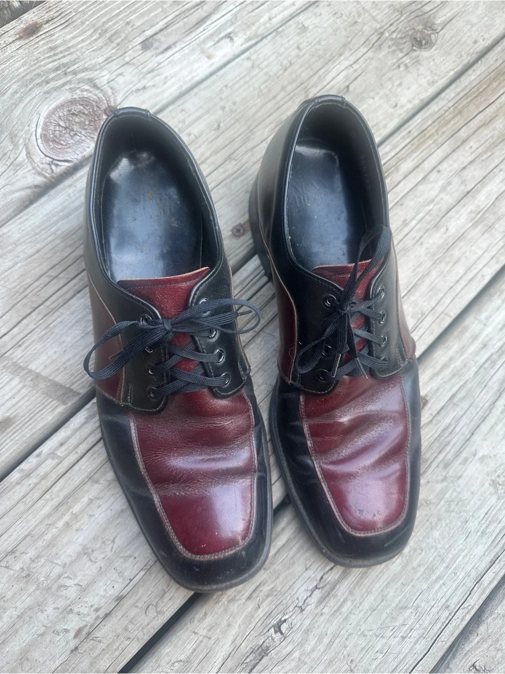 Nunn  Bush Black & burgundy/oxblood lace up oxfords, Size 8 D